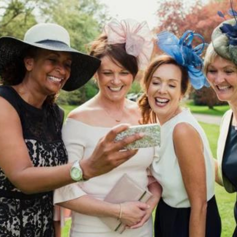 Tips to save money as a wedding guest
